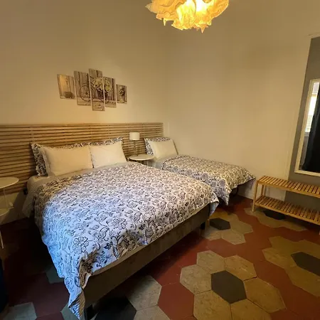 בית הארחה Mirhome 4*